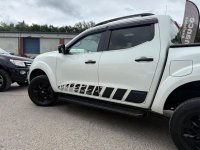 NISSAN NAVARA