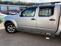 NISSAN NAVARA